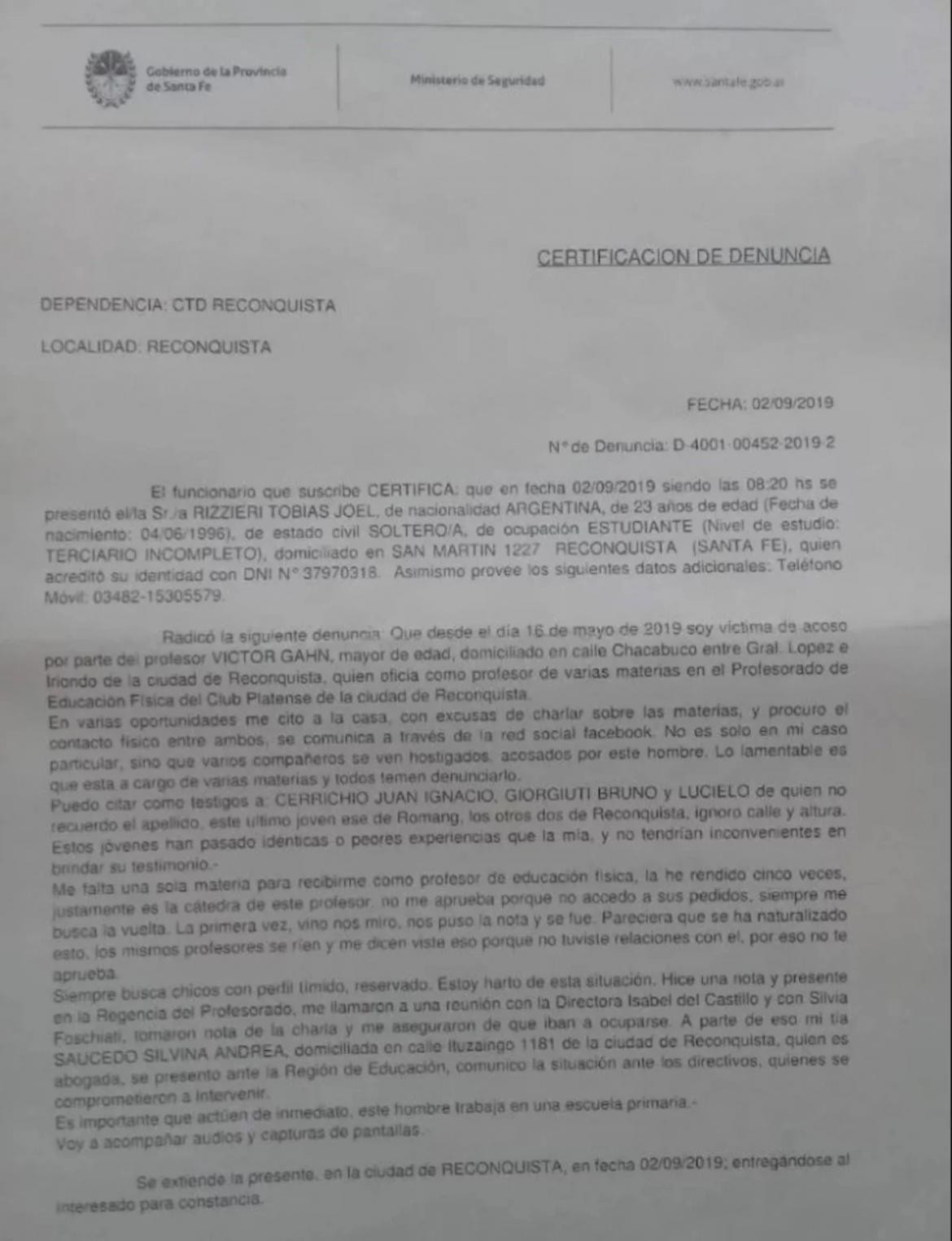 Víctor Gahn profesor acusado de pedir sexo por notas, Santa Fe