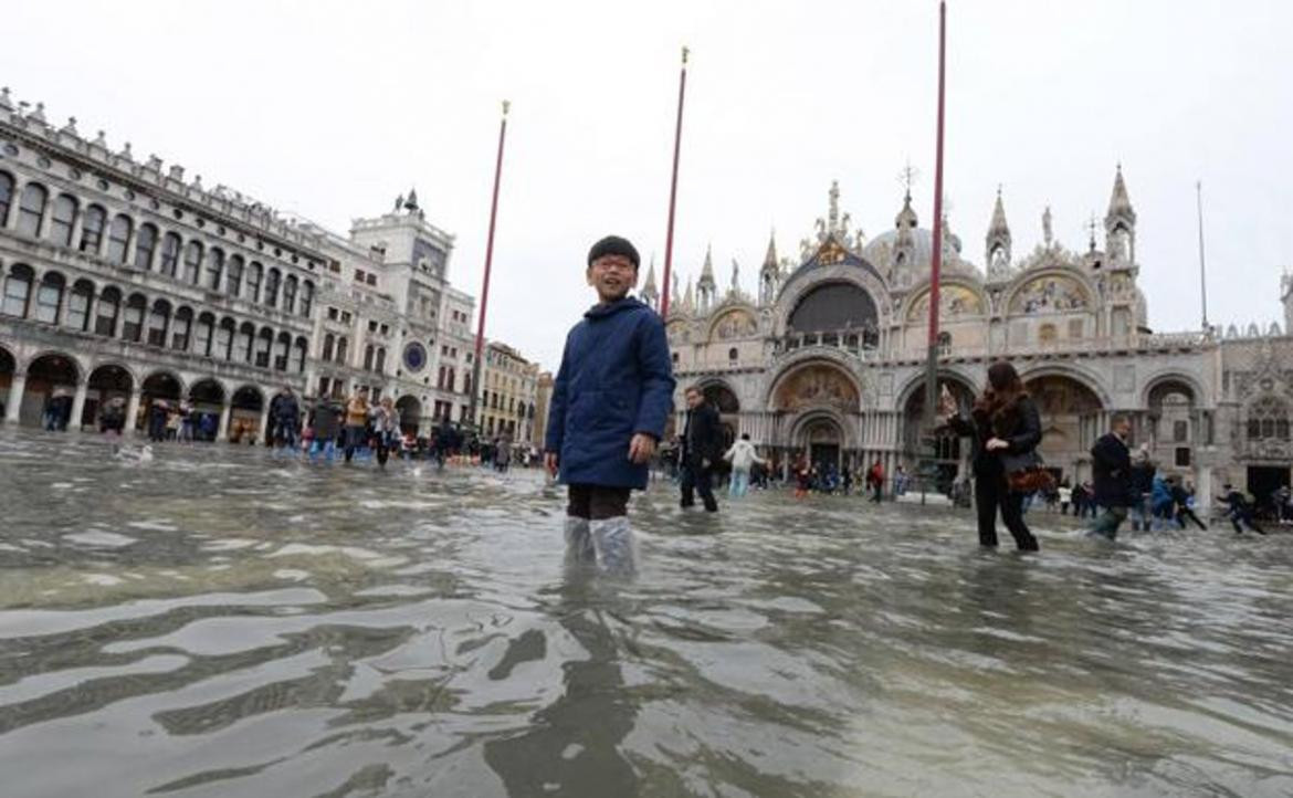 Desciende el agua en Venecia tras otro día de inundaciones