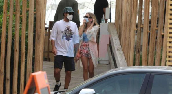 Nico Furtado y Ester Expósito ya no ocultan su amor: las fotos de sus vacaciones en Punta del Este