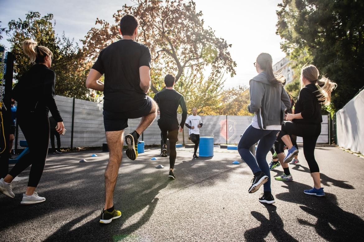 Actividad física; elongación. Foto: Gabin Vallet (Unsplash)