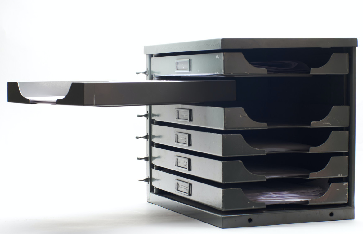 Los organizadores son la mejor forma de almacenamiento para los papeles de la casa. Foto: Unsplash.