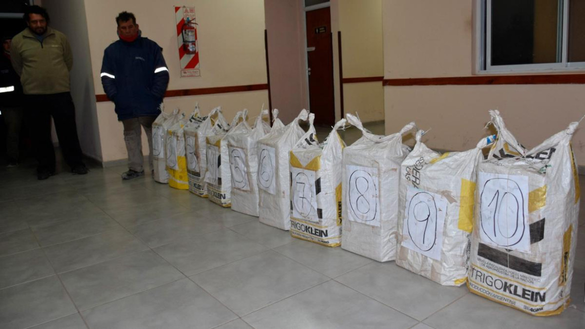 Avioneta con cocaína que se estrelló en Chaco.  Foto: Prensa Ministerio de Seguridad.