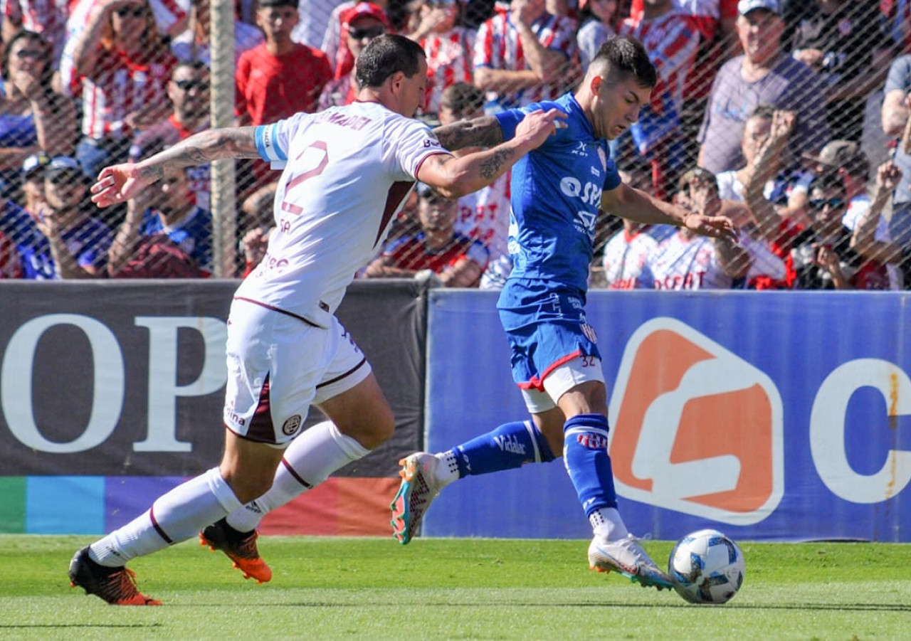 Unión de Santa Fe vs. Lanús. Foto: NA.
