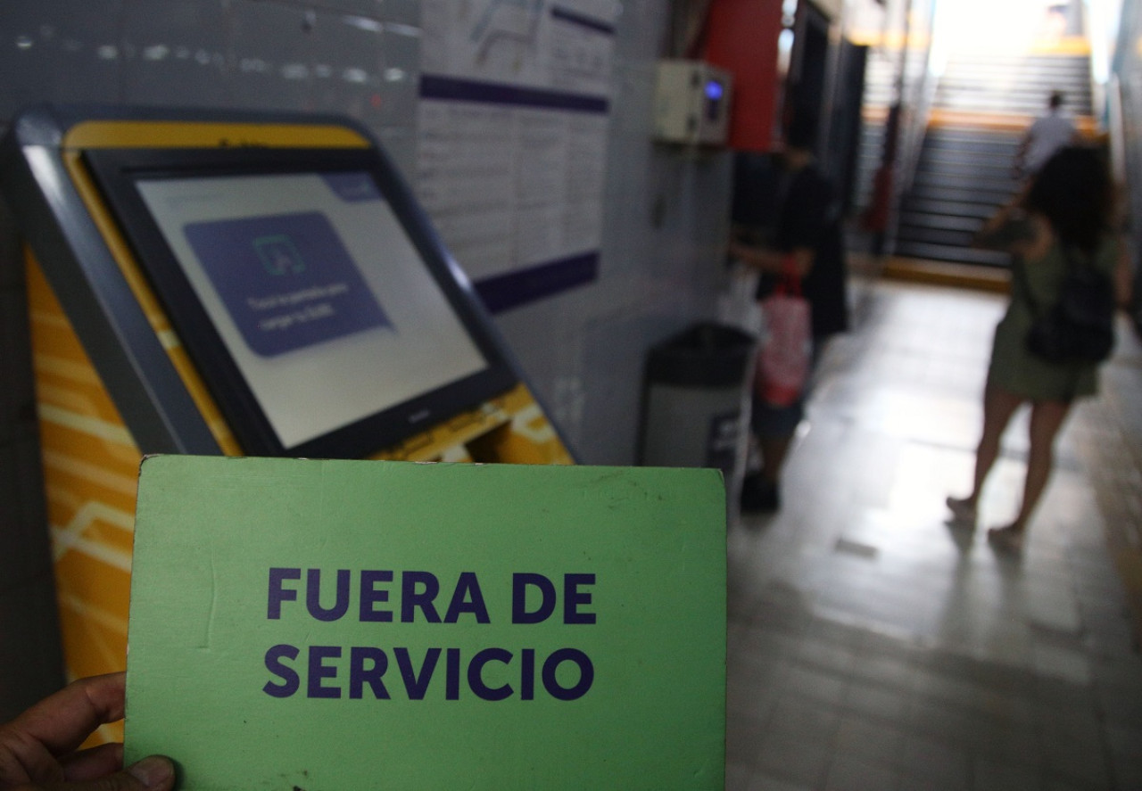 Máquina de recarga de Tarjeta SUBE. Foto: NA.