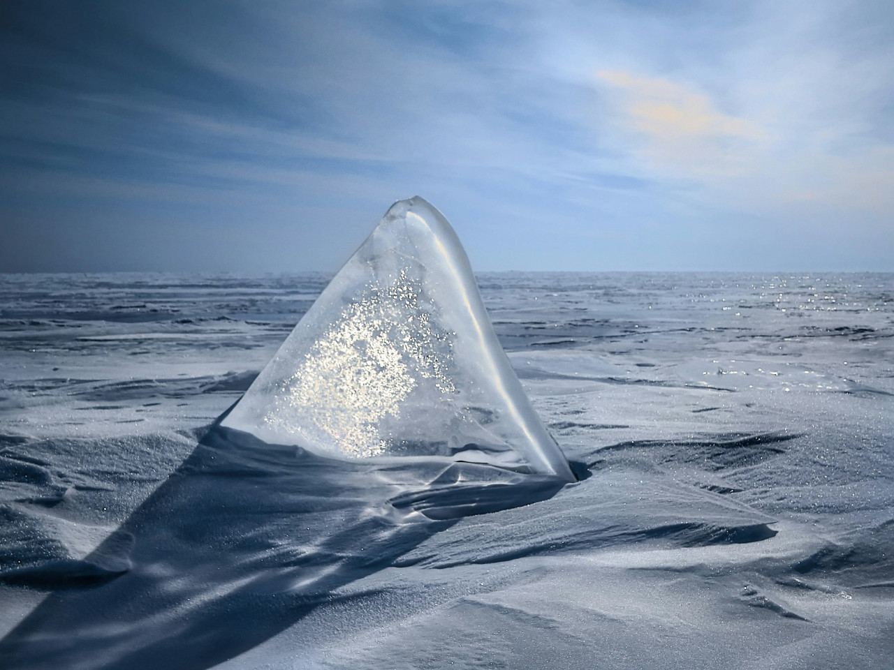 Agua helada. Foto: Unsplash.