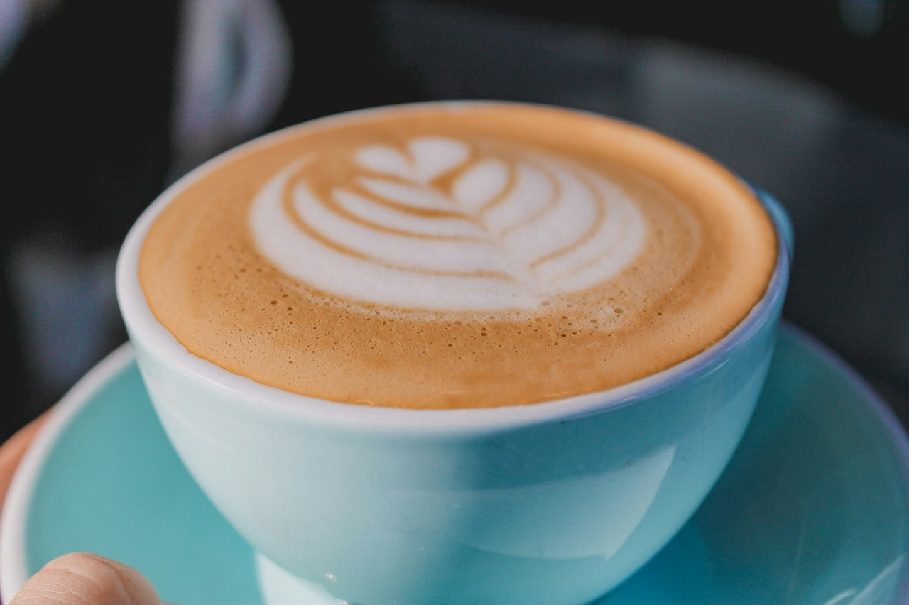 Flat White, café de especialidad. Foto: Unsplash.