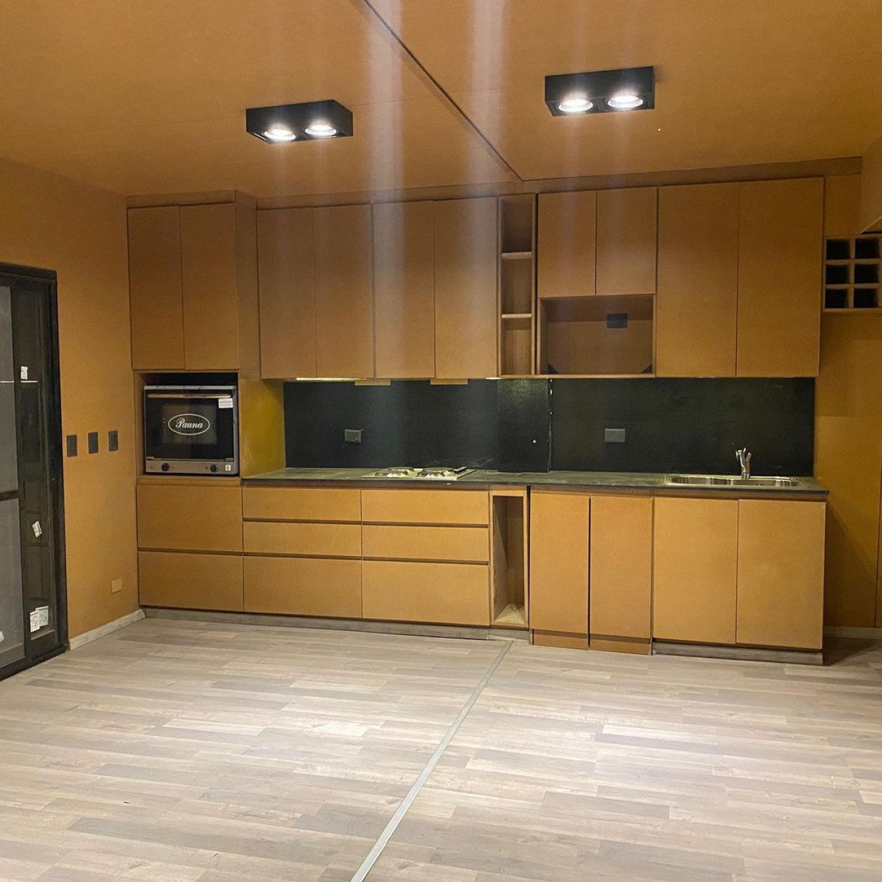 Casa conteiner. Foto Instagram @dicecontainers.