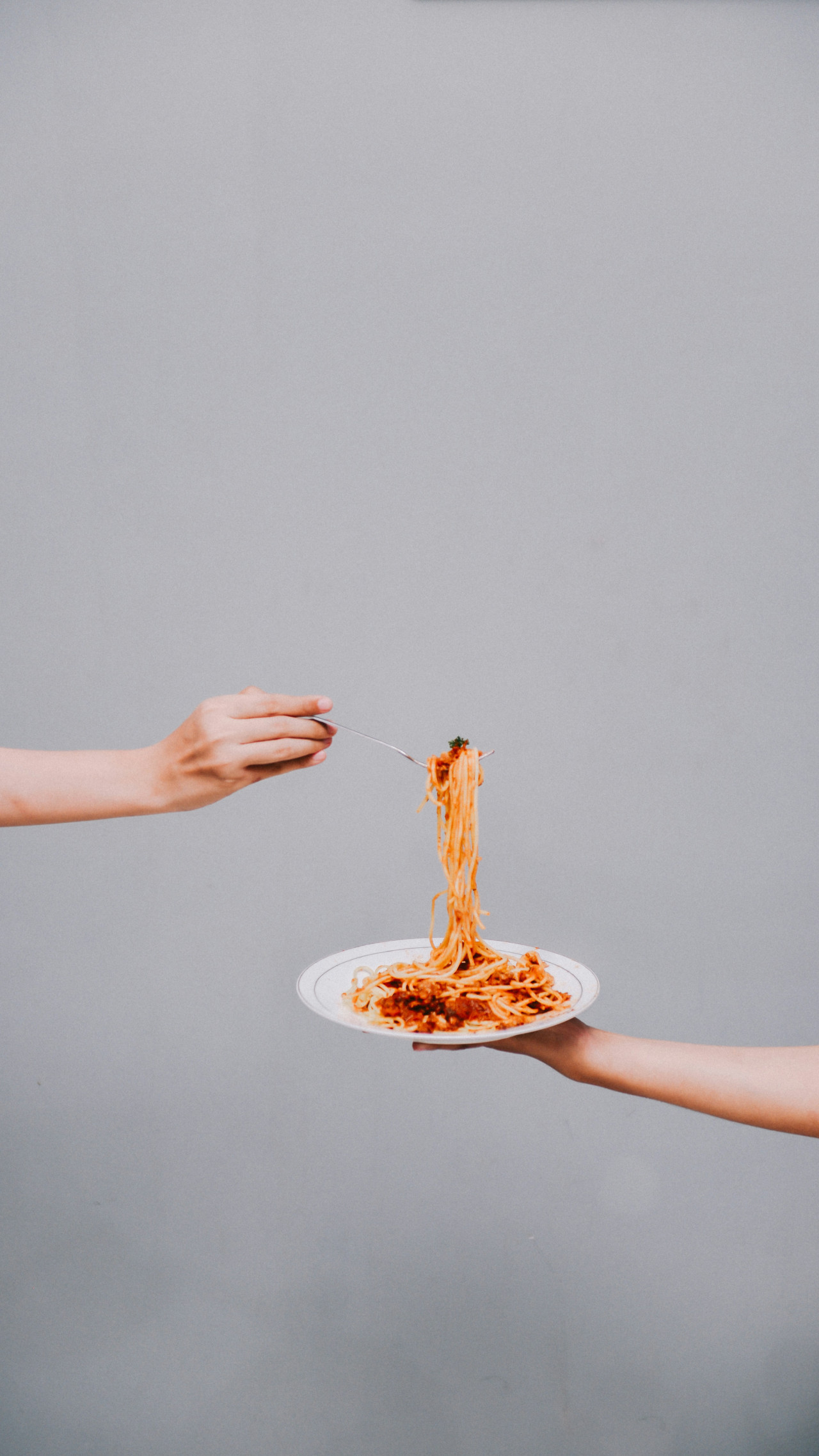 Salsa, comida, fideos. Foto. Unsplash