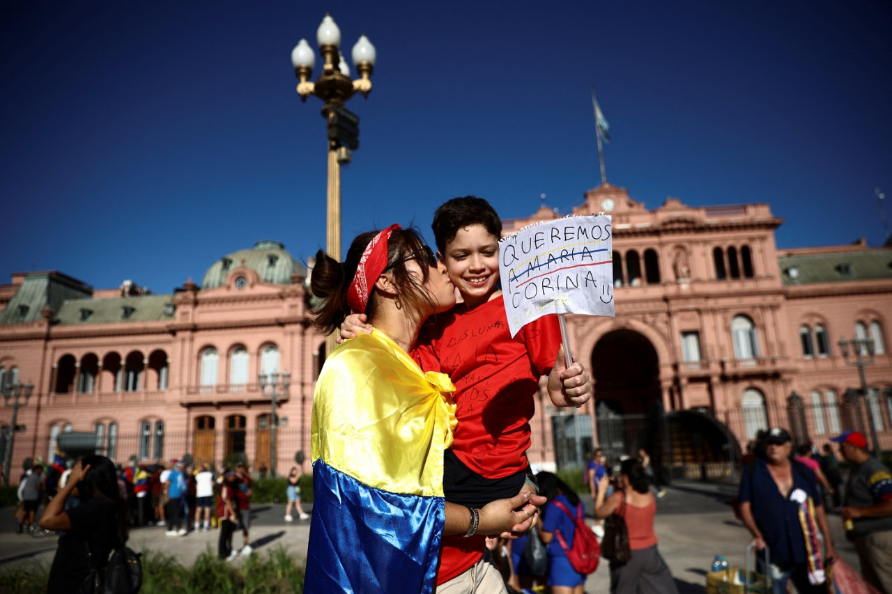 Venezolanos en Argentina protestan contra Maduro. Foto: Reuters