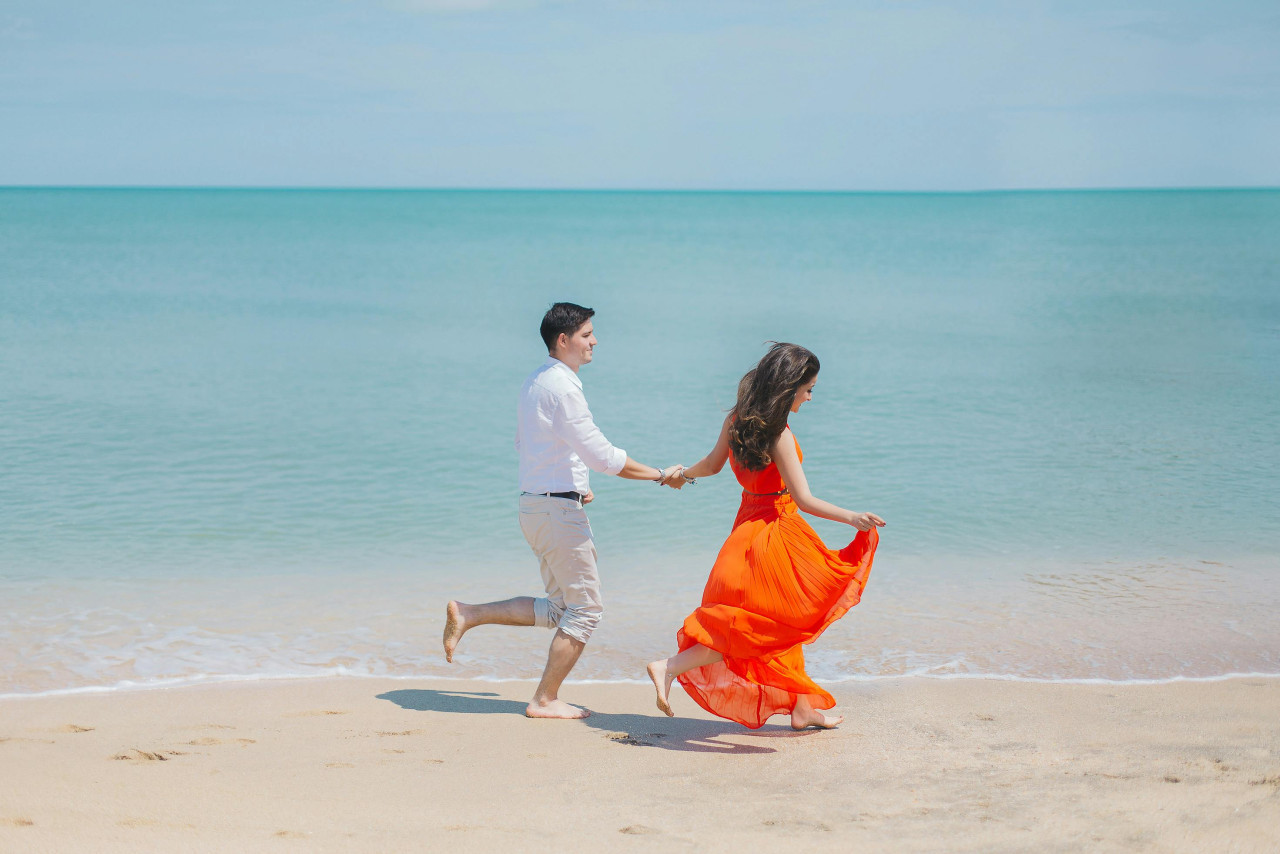 Parejas, enamorados, amor. Foto: Pexels.