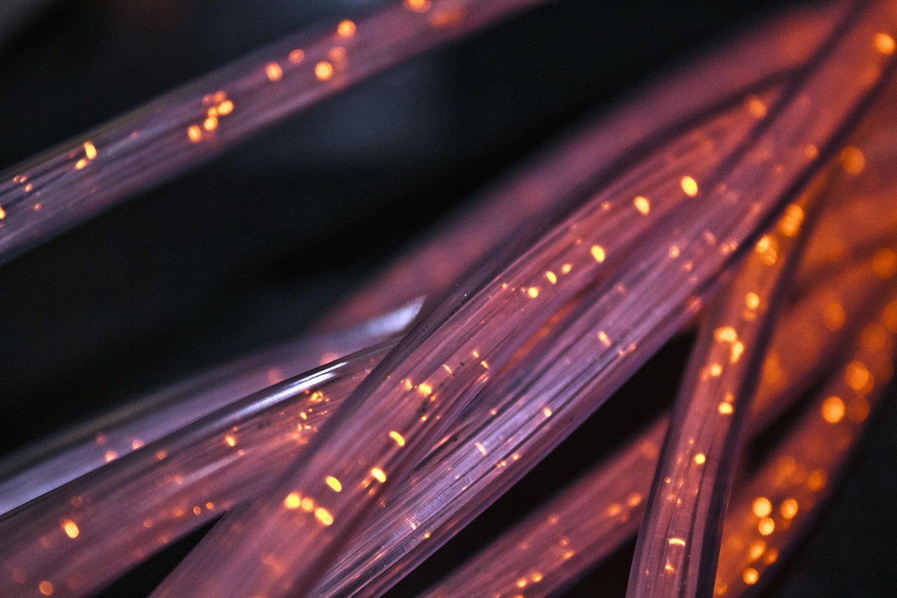 Cables submarinos. Foto: Pixabay.