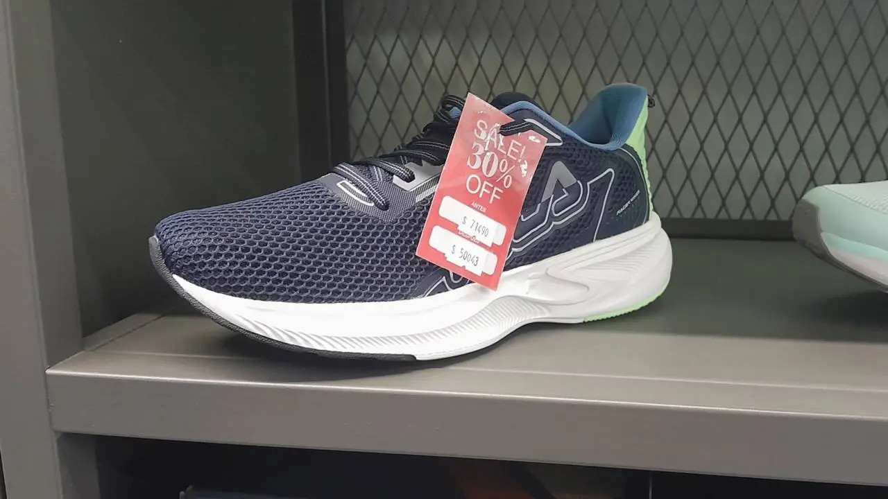 Zapatillas en oferta. Foto: iProfesional