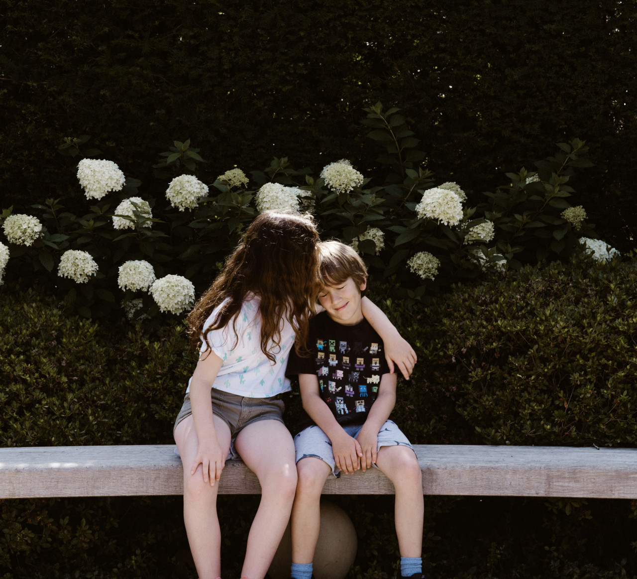 Niños, autismo. Foto: Unsplash.