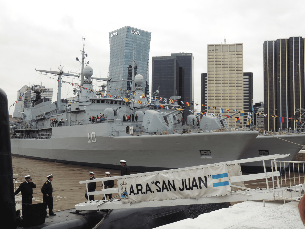 La Armada lucirá un impresionante buque en Puerto Quequén. Foto: Wikipedia.
