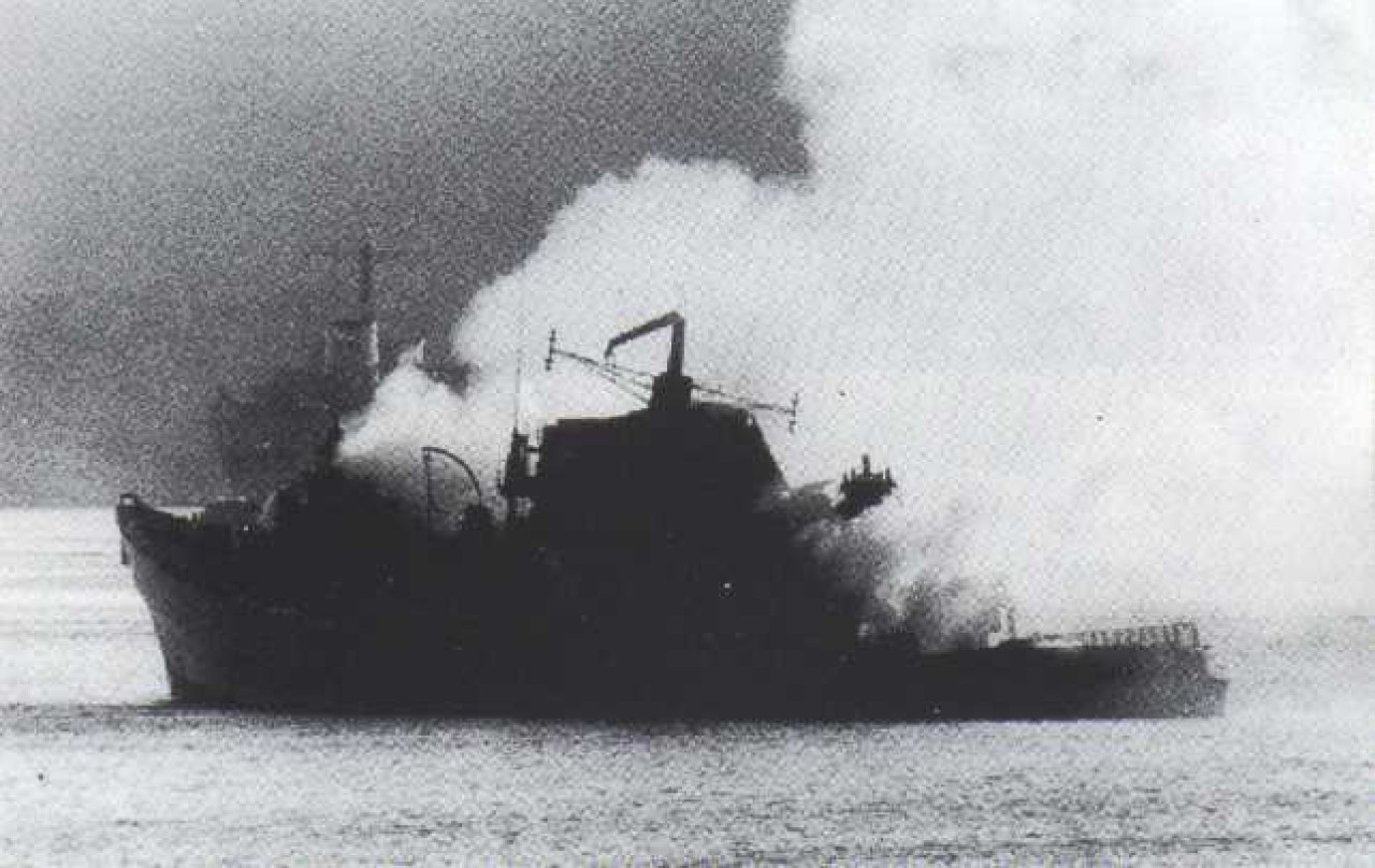 Hundimiento del HMS Antelope en Malvinas. Foto: Archivo.