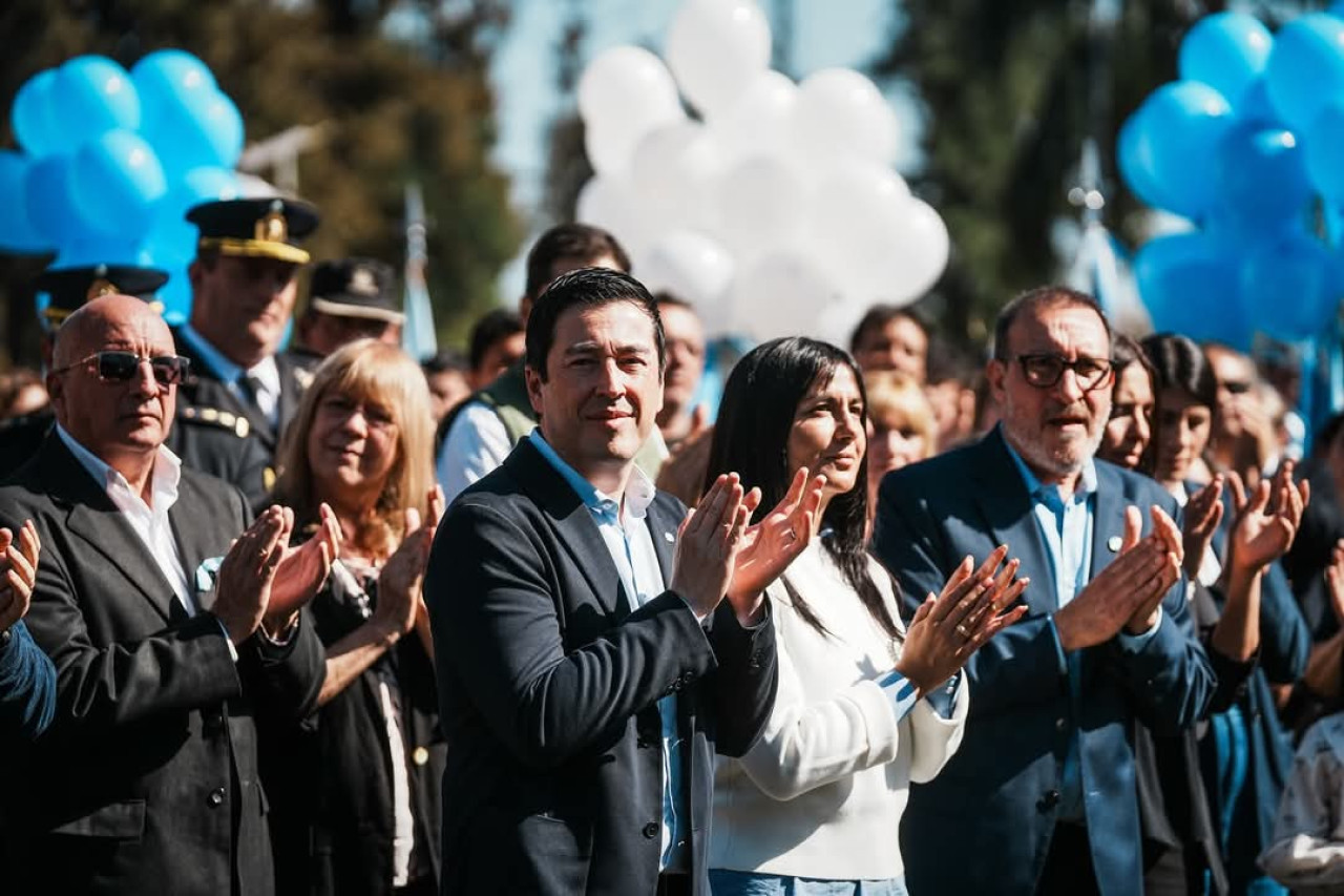 Malvinas Argentina rindió homenaje a los héroes de la gesta de Malvinas en su 43° aniversario