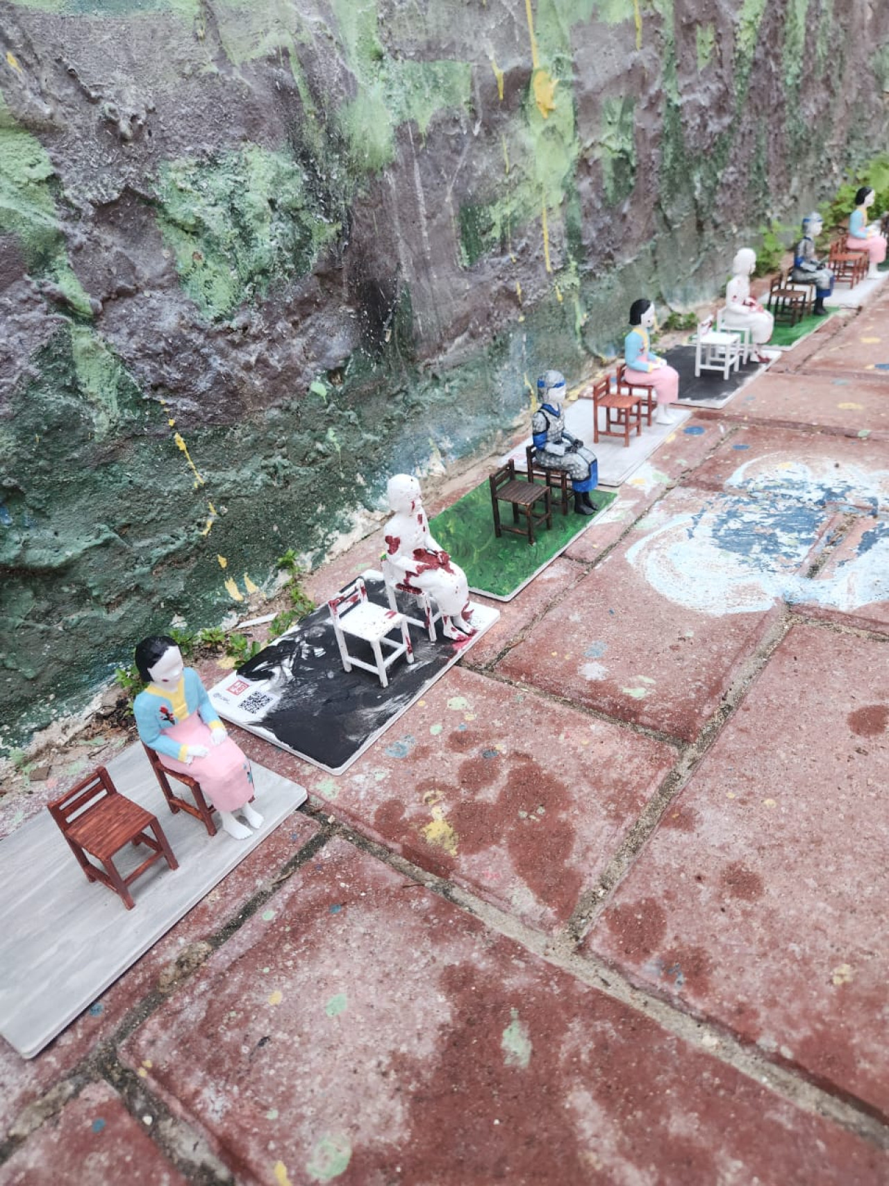Instalación en memoria de la "Mujeres de consuelo" en el Barrio Coreano de Flores, en CABA. Foto: Gentileza Pilar Álvarez
