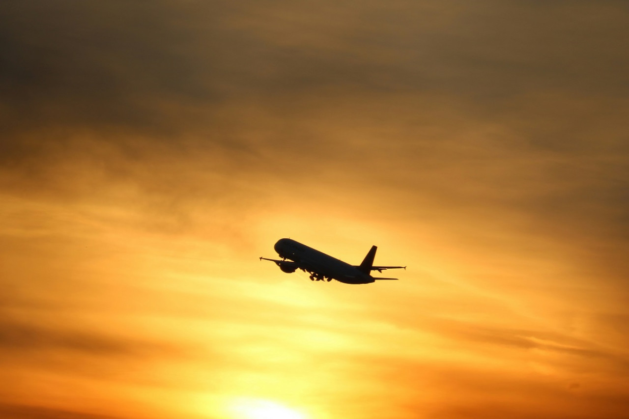 Avión; aerolínea; viaje. Foto: Unsplash.