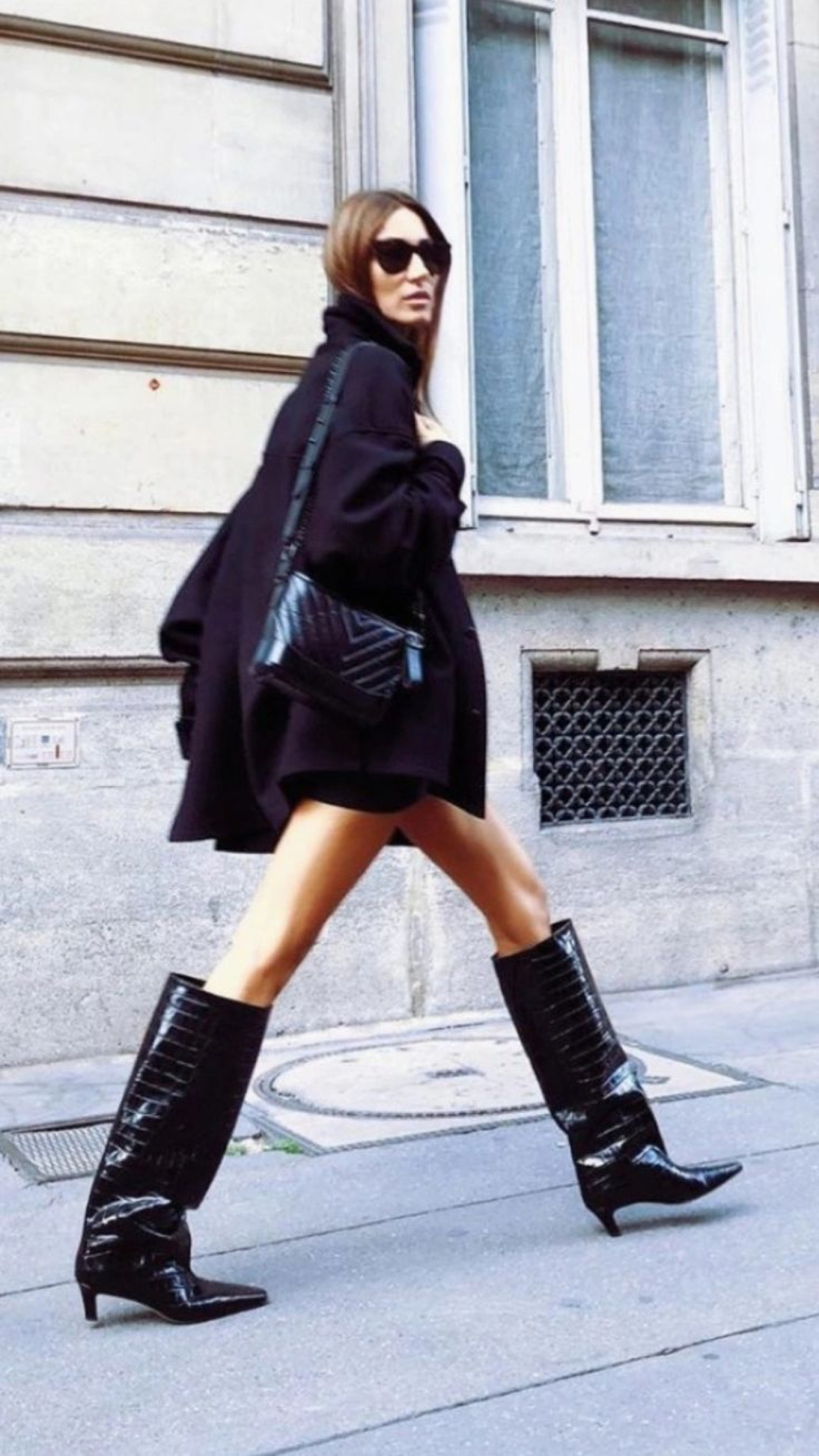 Botas altas con taco, la tendencia del invierno 2025. Foto Pinterest Aramí