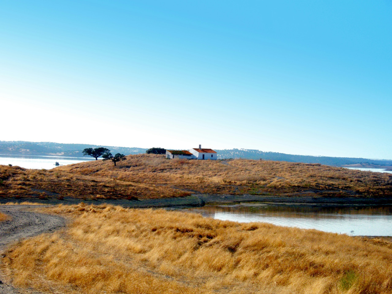 Lago de Alqueva. Foto: Unsplash.