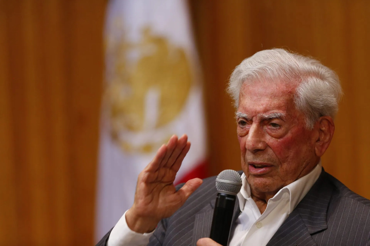 Mario Vargas Llosa, escritor. Foto: EFE / Francisco Guasco