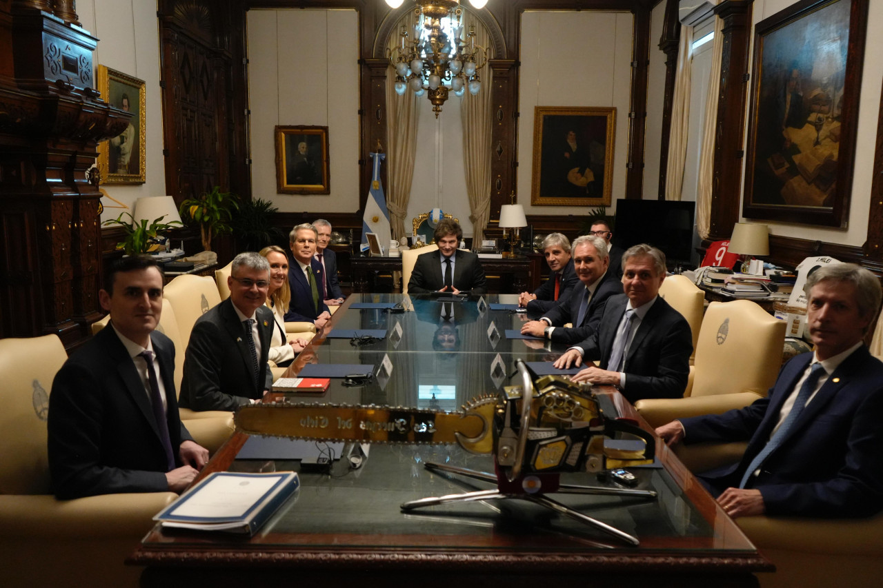 El Presidente Javier Milei recibió en Casa Rosada al Secretario del Tesoro de los Estados Unidos, Scott Bessent, en Casa Rosada. Foto: Presidencia
