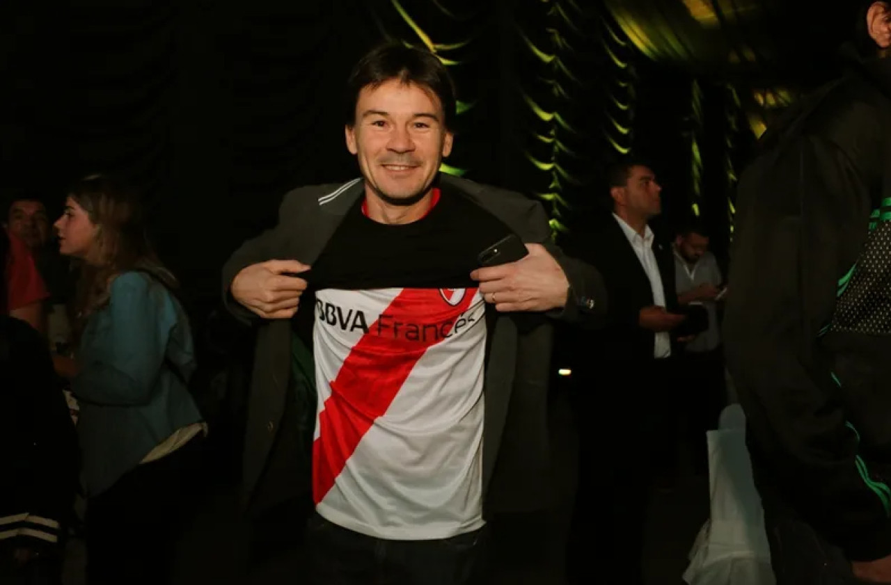 Guillermo Coria con la camiseta de River Plate. Foto: riverplatehoy.